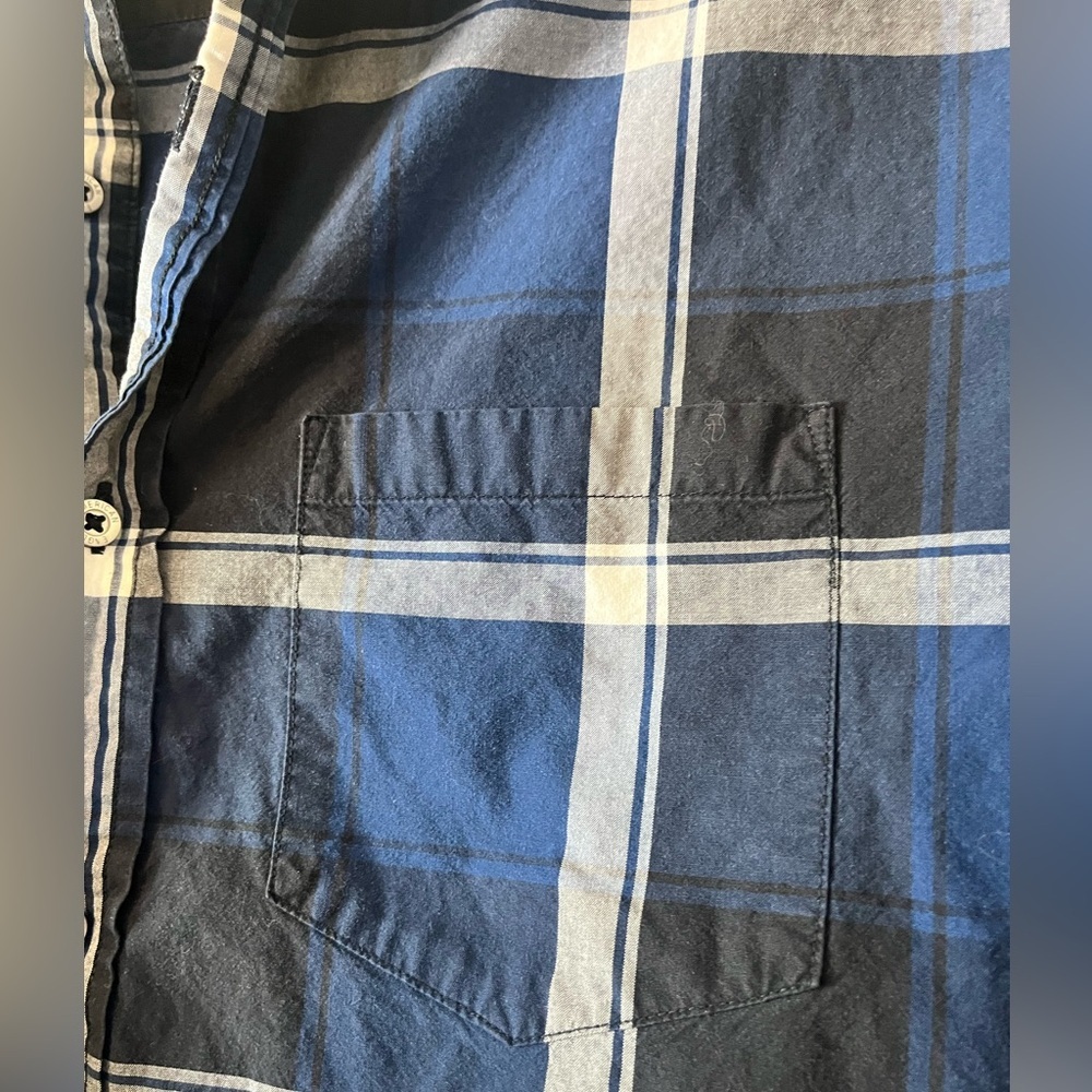 American Eagle Prep Fit Blue, Black and White Plaid Long Sleeve Shirt Size XL - Picture 3 of 6